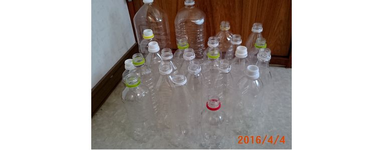 ４／４空のペットボトル.jpg