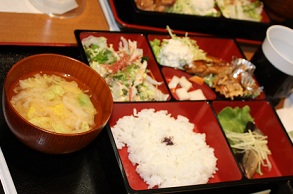 お弁当.jpg