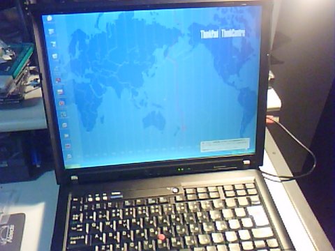 無事SXGA+表示されたR60