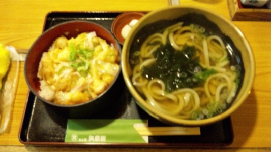矢磨樹の「えび丼うどん」