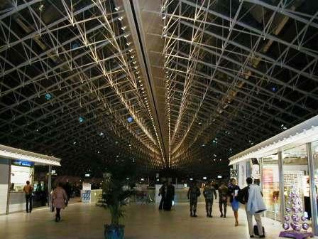 PB250162（空港）.jpg
