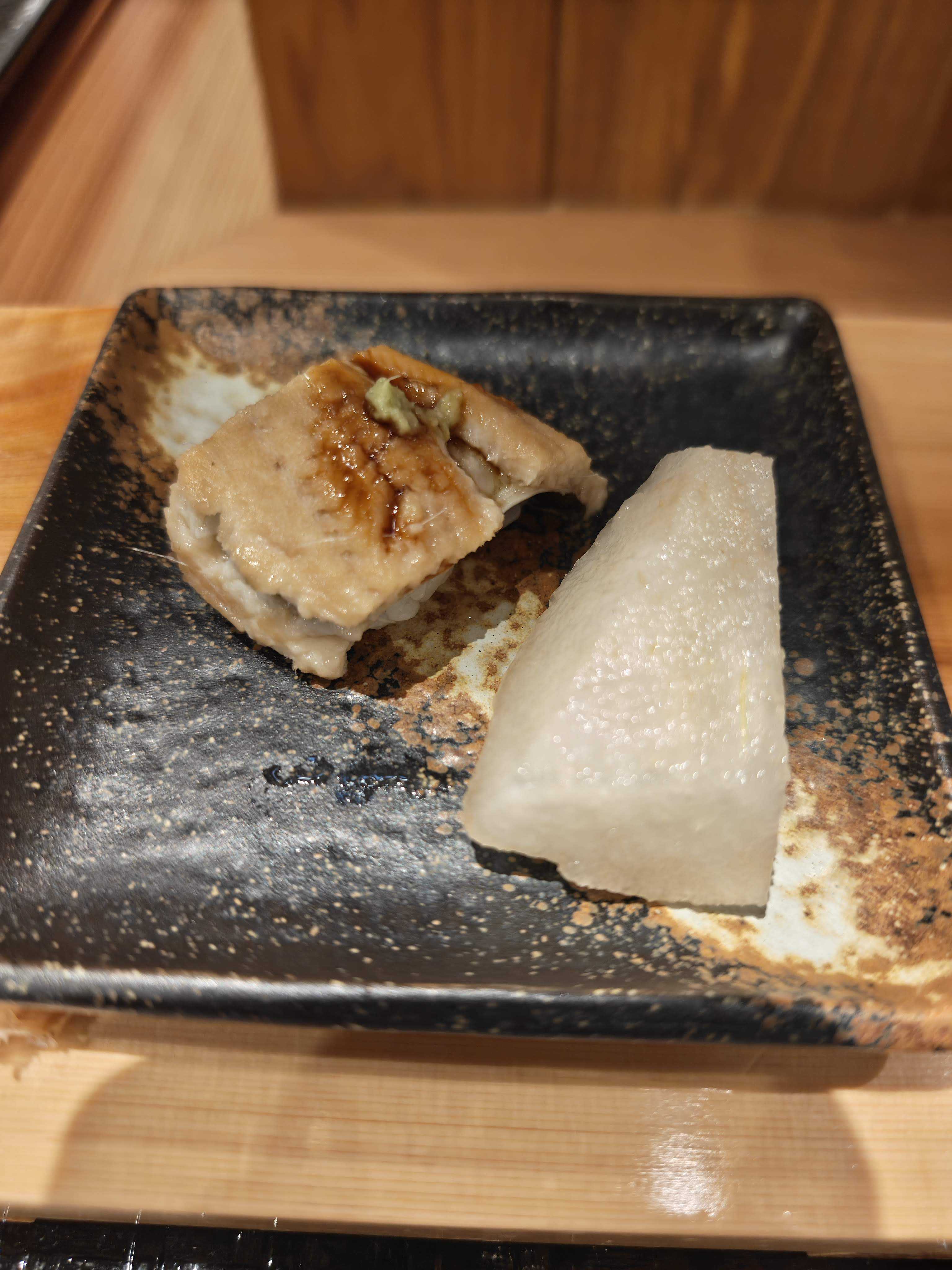 新橋駅　ランチ　新橋穴ば寿司　10貫握り　〆に穴子と果物