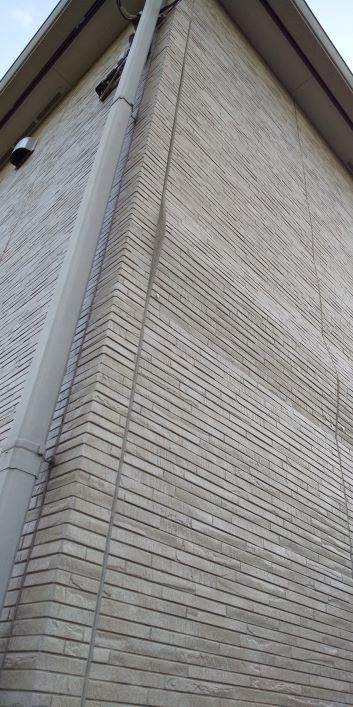 新築から13年です 外壁窯業系サイディング材が反っていますが原因と補修方法を教えて下さい 住宅外壁 窯業サイディング材 の専門家 この道 ４３年 日本でトップです 楽天ブログ