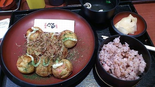 タコ飯とタコ焼き