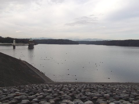 村山貯水池2.jpg