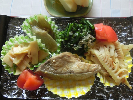 差し入れ昼食