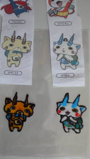 ガラス絵の具でシールコマ兄弟