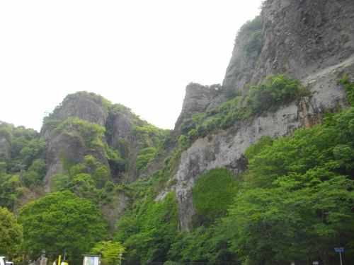 青の洞門競秀峰 (2) (500x375).jpg