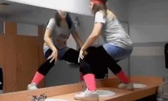 tumblr_myg4scThxB1sk6v9zo1_400.gif