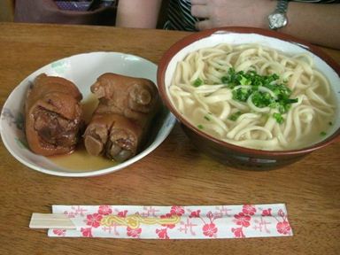 テビチそば