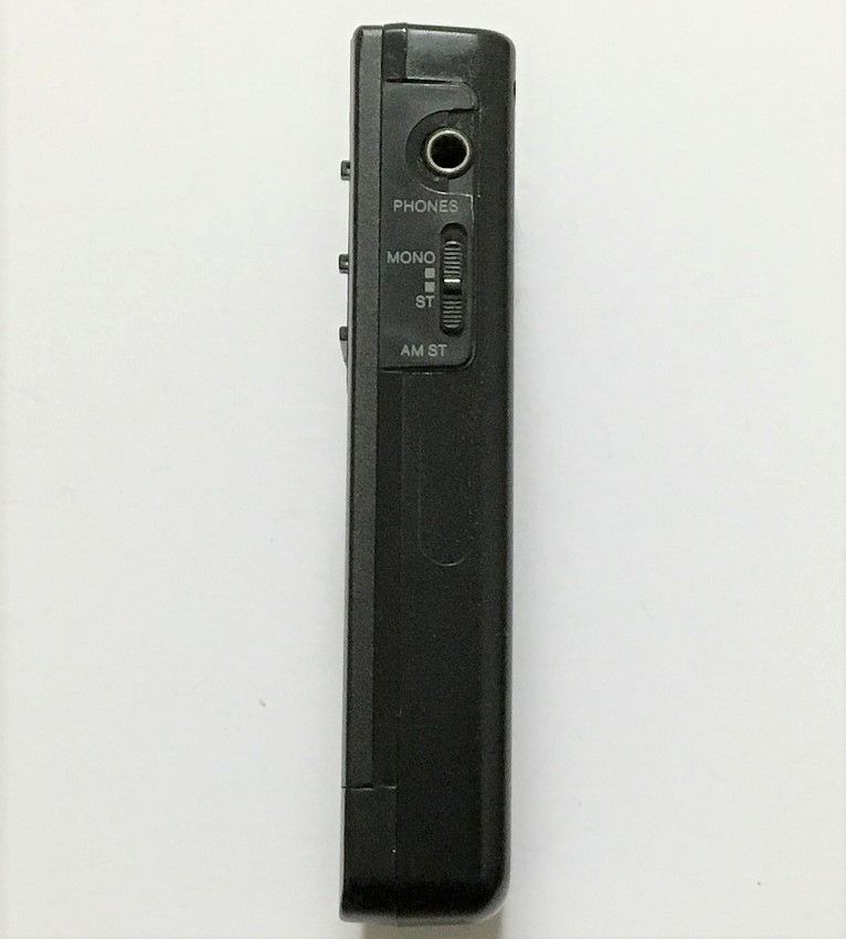 aiwa CR-D60（TV/FMステレオ/AMステレオポケッタブルラジオ