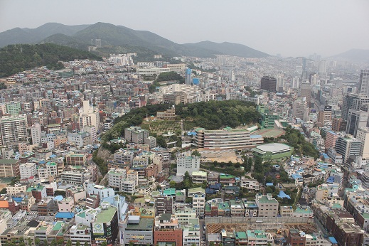 120516_06釜山タワー展望台からの眺め（龍頭山公園）10%