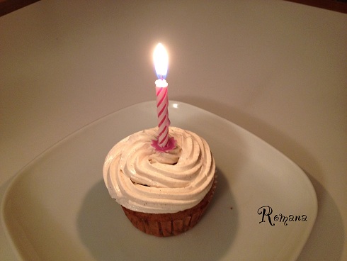 Cupcake candle.jpg