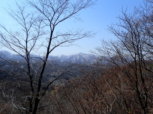P4221230　11：12百松沢山と神威岳.jpg