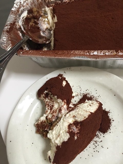 1リットルティラミス食べ方.jpg