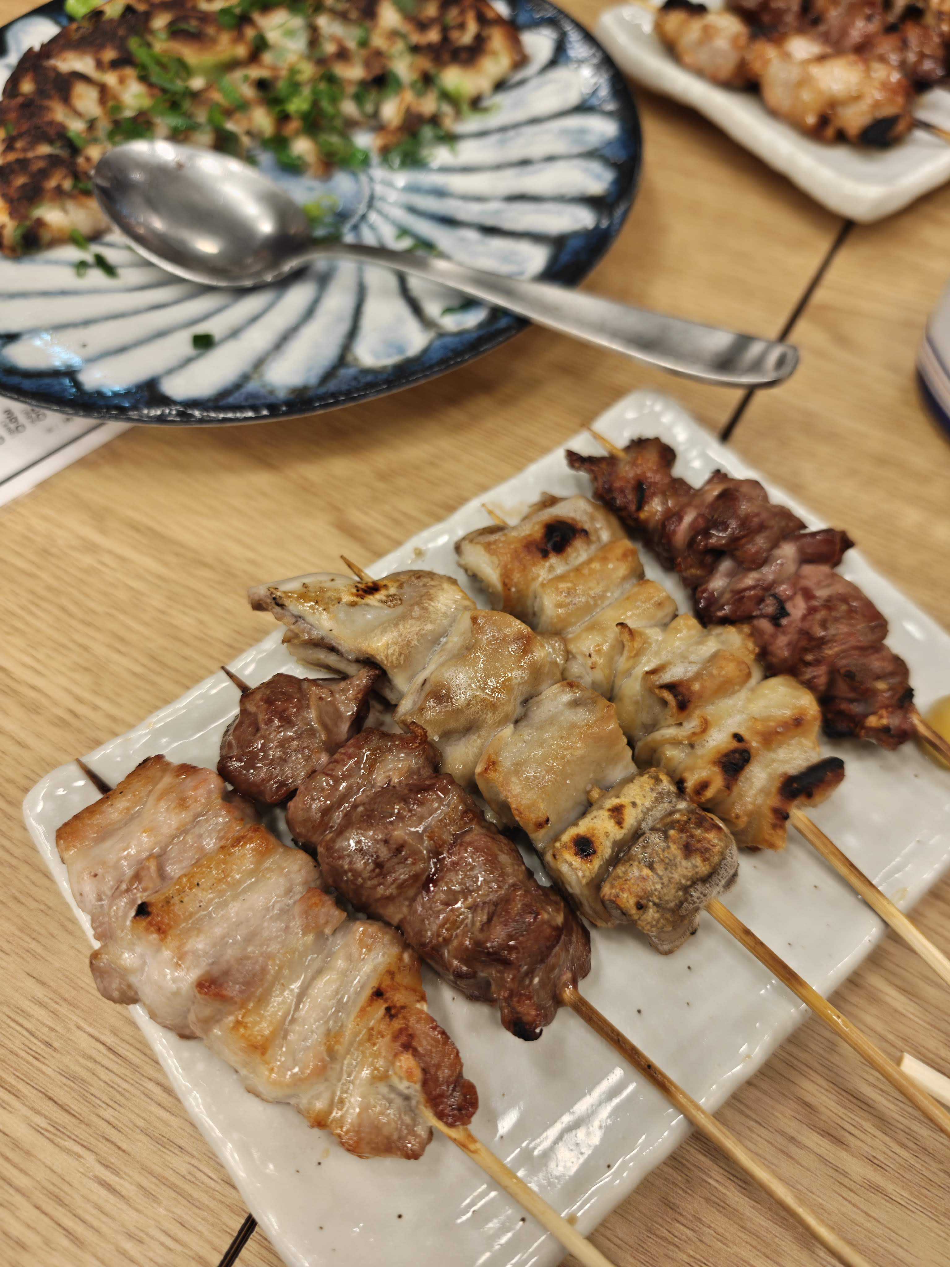 イオンモール津田沼サウス　大衆酒場 有頂天　　来連れ夕食　串　５本盛り合わせ