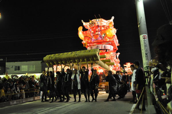 津沢夜高あんどん