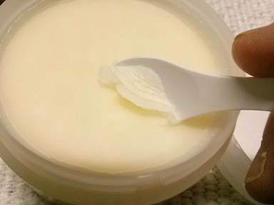 洗顔バームのなかみ