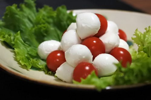 ミニトマトとモッツァレラ