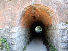 12梶ヶ谷隧道（大仏鉄道遺跡） (4).JPG