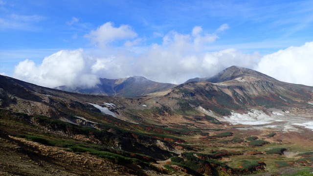 P9240637　13：41北鎮岳から比布岳.jpg