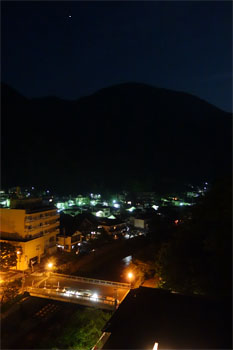 萬国屋100.jpg