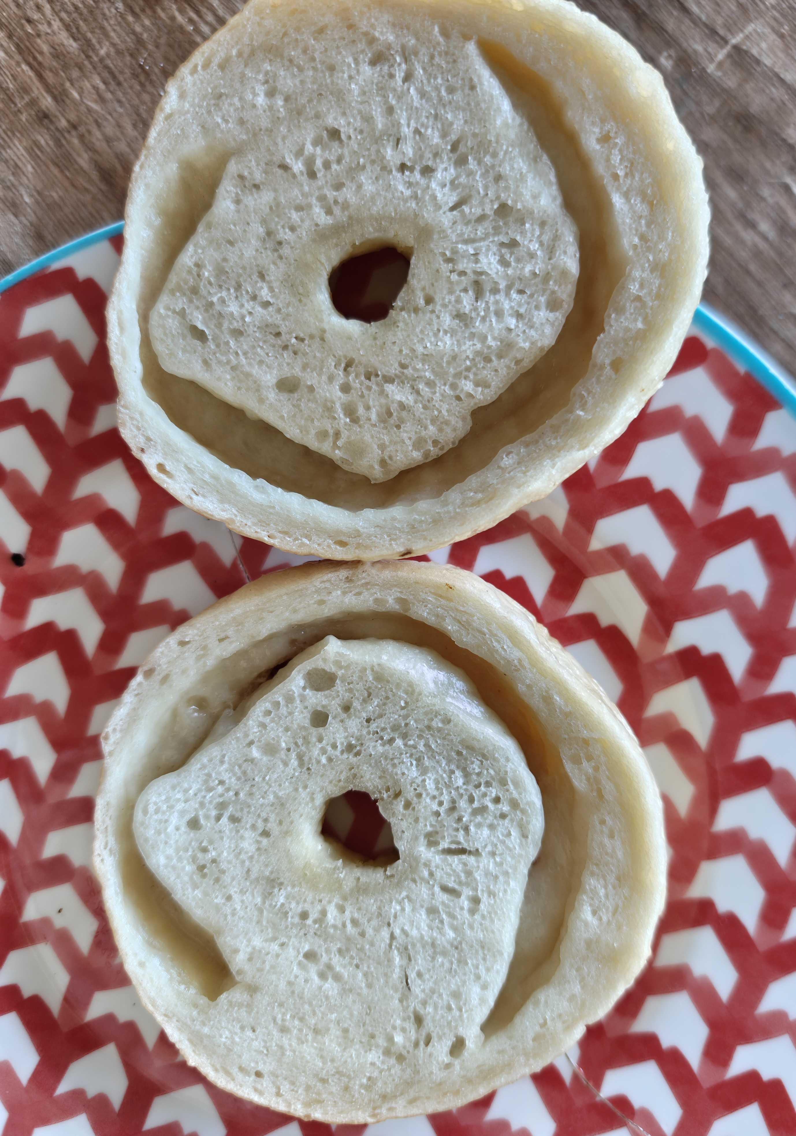 アカシアベーグル(acaciabagel) 通販　禁断のおさつあんバターサンド　(Forbitten)Sweet Potato Bean Paste and Butter Sandwichの断面