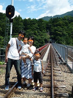 湖上の駅.jpg