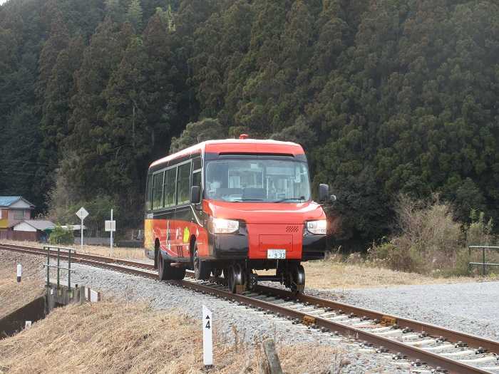 奈半利 人気 駅 バス