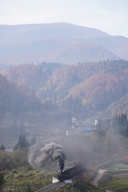 幼稚園児に見送られ 紅葉の 飯山線 SL試運転3