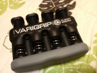 左手強化養成ギブス！？