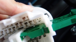 運転席側は空きピンが一カ所