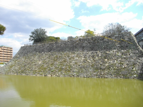 三原城天守台石垣 (500x375).jpg