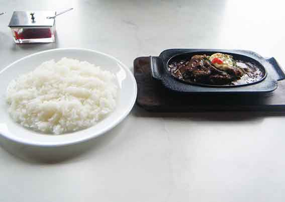 インドラの「ハンバーグカレー」-1♪