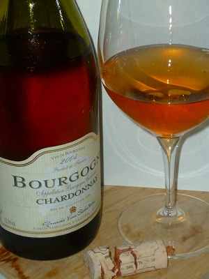 Grands Vins Selection Bourgogne Chadonnay 2004 glass.jpg