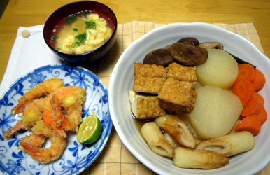 野菜煮物とエビフライとかきたま汁.jpg