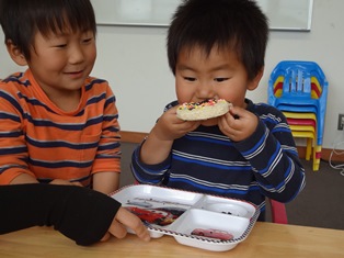 食し中.jpg