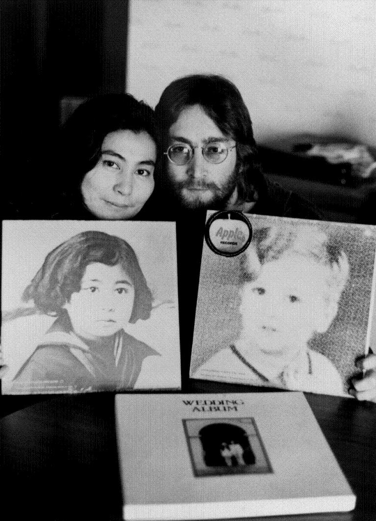John_and_Yoko_2zzz.JPG