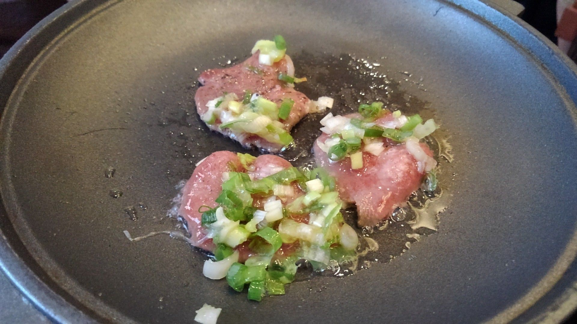 薄切り牛タンの塩焼きと鶏の唐揚げセット 699円 和食れすとらん 天狗 吉川店 埼玉県吉川市 越谷市増森 ましもり のやまたけちゃんのブログ 楽天ブログ