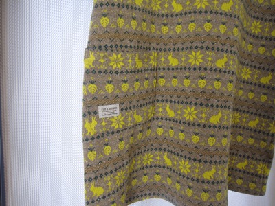 ニットワンピ(ウサギと苺ハニー色）ポケット