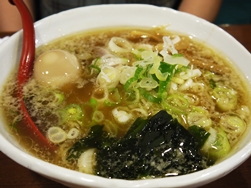 細麺特製ラーメン648円
