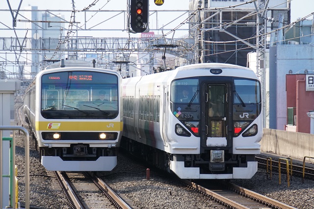 E351系 ｢ス－パーあずさ｣ & DE10 1685牽引 木更津チキ工臨5