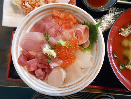 海鮮丼