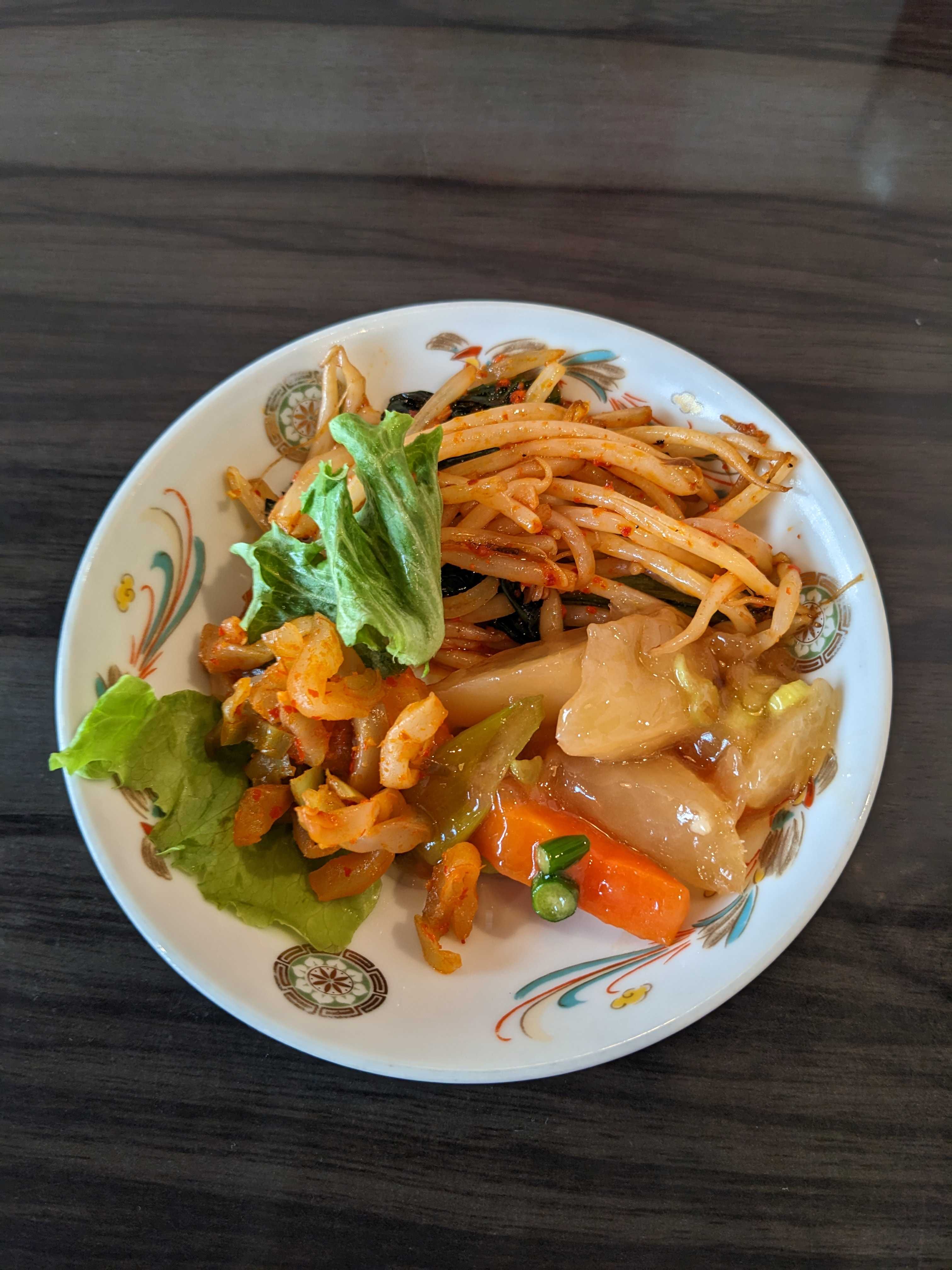 百楽門のランチ　食べ放題のお総菜