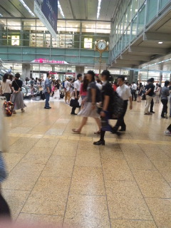 待ち合わせはいつもここ、桜通口・金時計前