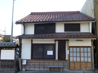 05_お嫁入り普請探訪館（正面）.JPG
