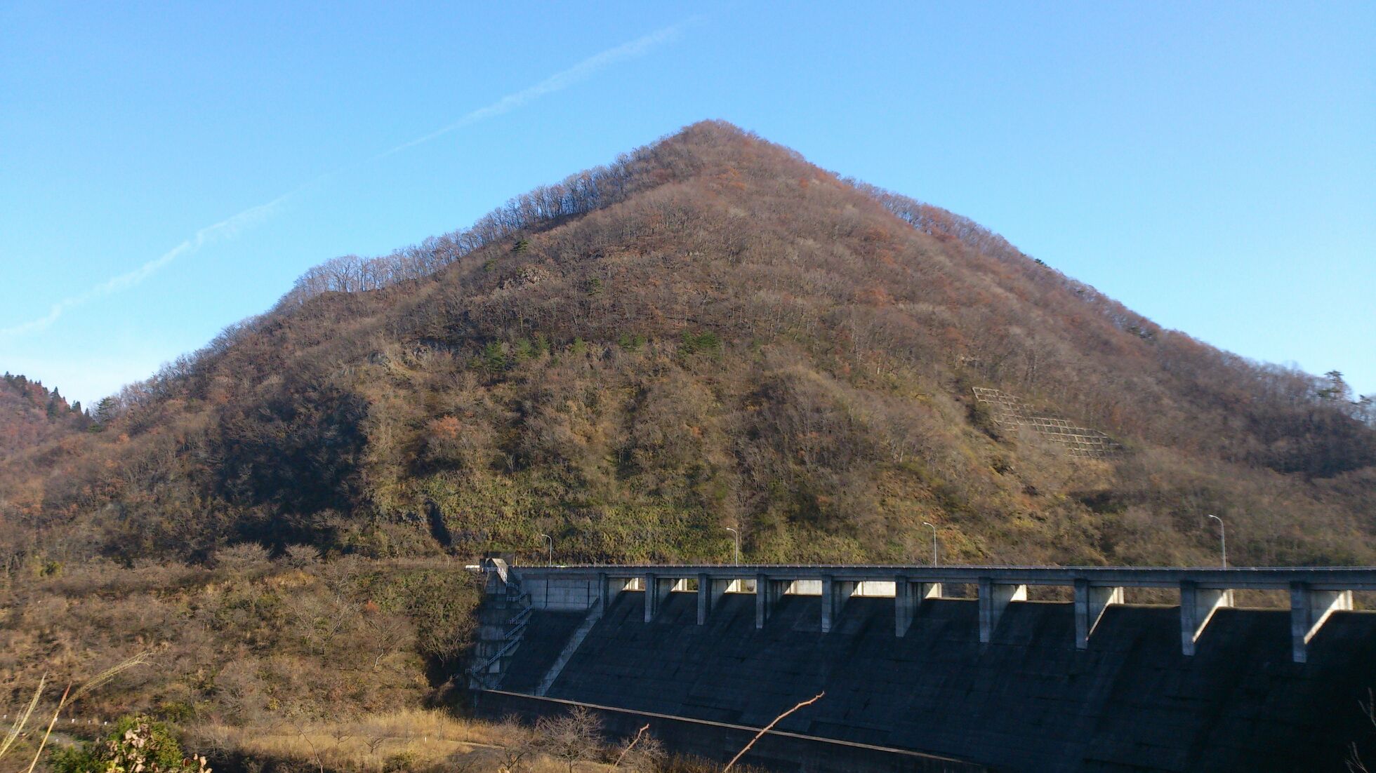 20141128七ツ森鎌倉山遠景.jpg