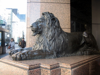 銀座三越「ライオン像」