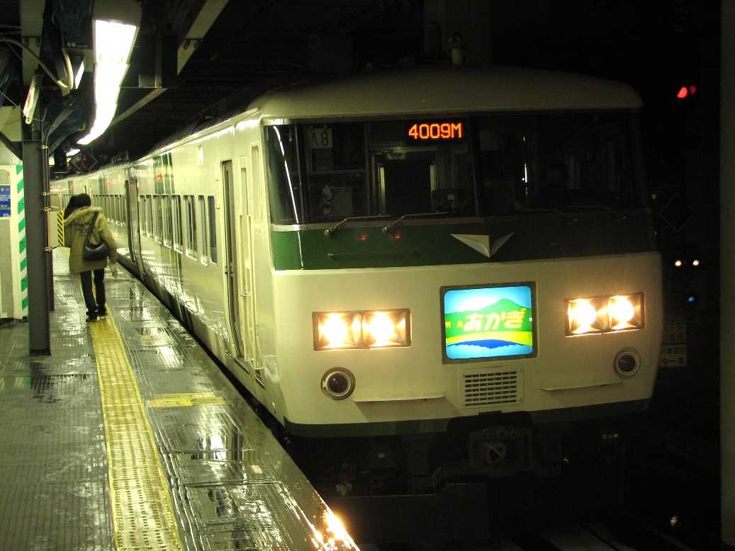185系　座席テーブル　踊り子　スワローあかぎ　特急 185系(10両編成)車内に今でも掲示されている「スワローサービス
