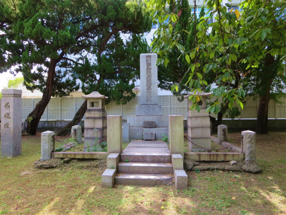 真田山陸軍墓地